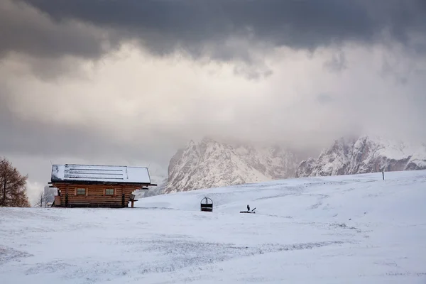 Verschneite Frühwinterlandschaft Auf Der Seiser Alm Dolomiten Italien Winterurlaubsziel — Stockfoto