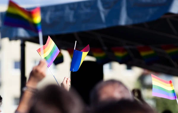 Cluj Napoca ルーマニア 2018年6月23日 ルーマニアのクルジュ ナポカで開催されたCluj Prideパレード2018に参加した未確認の人々 — ストック写真