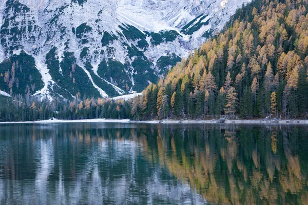 Lago Braies Горах Demites Sudtirol Италия — стоковое фото