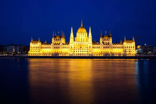 Reisen Und Europäisches Tourismuskonzept Budapest Ungarn Ungarisches Parlamentsgebäude Über Der — Stockfoto