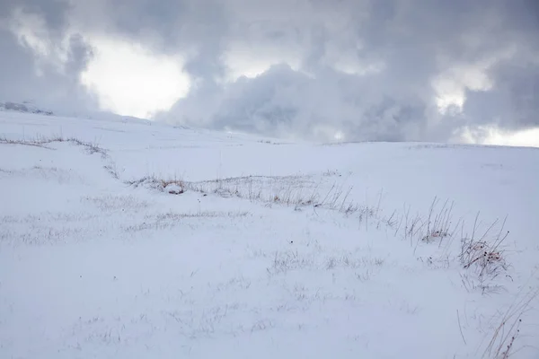 小西阿尔卑斯山早冬多雪的风景 意大利白云石 冬季度假目的地 — 图库照片