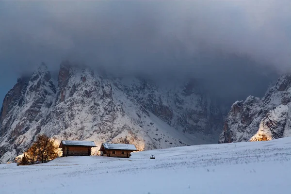 Pemandangan Awal Musim Dingin Bersalju Alpe Siusi Dolomites Italia Tujuan — Stok Foto