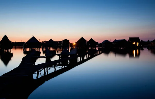 Drijvend Dorp Aan Het Bokod Meer Hongarije — Stockfoto