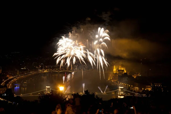 August Feuerwerk Über Dem Budapester Parlament Der Donau Und Der — Stockfoto