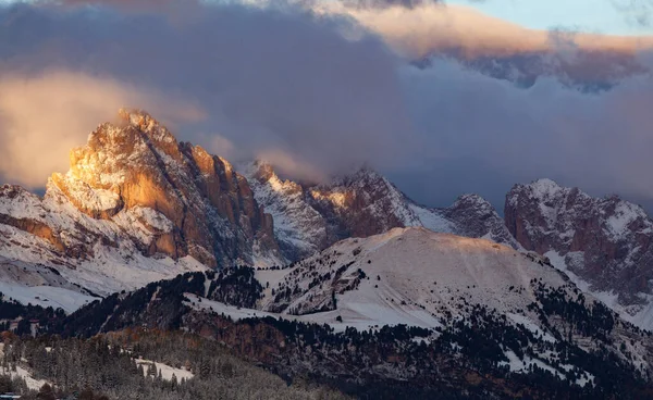 Zasněžená Raná Zimní Krajina Alpe Siusi Dolomity Itálie Zimní Prázdniny — Stock fotografie