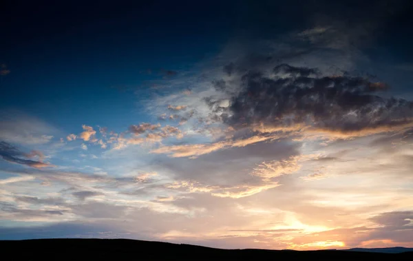 Mooie Kleurrijke Zonsondergang Achtergrond — Stockfoto