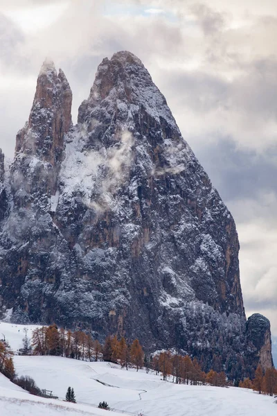Paesaggio Nevoso All Inizio Dell Inverno Alpe Siusi Dolomiti Italia — Foto Stock