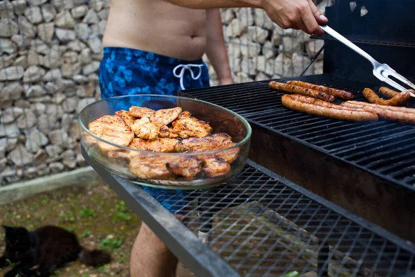 Barbecue Maken Achtertuin — Stockfoto