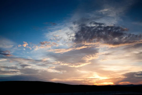 Mooie Kleurrijke Zonsondergang Achtergrond — Stockfoto