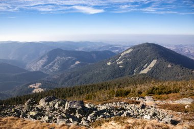 Dağların güzel manzarası