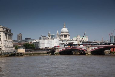 LONDON, İngiltere - MAYIS 2016: Londra manzarası