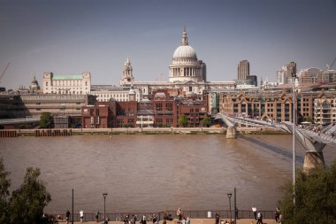 LONDON, İngiltere - MAYIS 2016: Londra manzarası