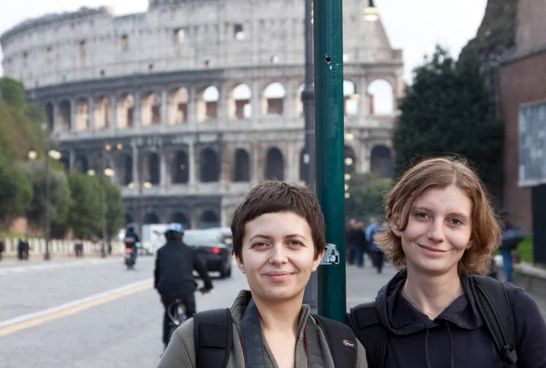 Roma Talya Genç Kadınlar — Stok fotoğraf