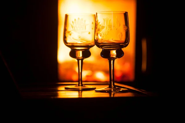 Zwei Sektgläser Mit Wein — Stockfoto