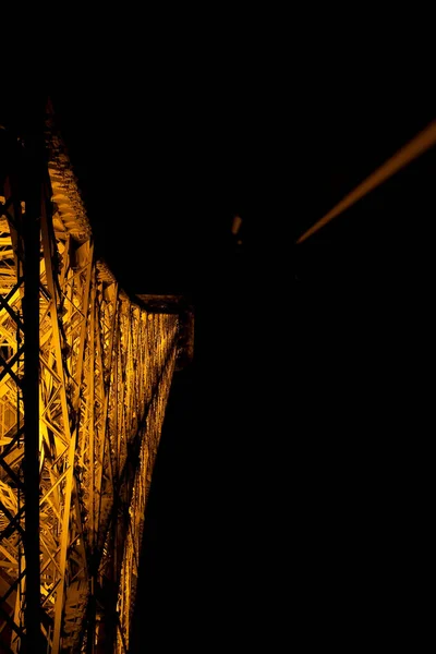 Aydınlatılmış Paris Eyfel Kulesi — Stok fotoğraf