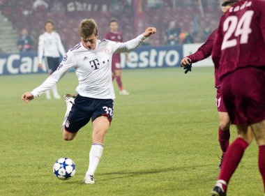 CLUJ-NAPOCA, ROMANIA - OCTOBER 2: Hernandez ve Cadu UEFA Şampiyonlar Ligi karşılaşmasında CFR 1907 Cluj ve Manchester United, Dr. C. Radulescu Stadyumu 2 Ekim 2012 tarihinde Cluj-Napoca, Romanya