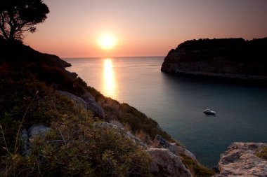 Antony Quinn koyunda gün doğumu, Rodos, Yunanistan