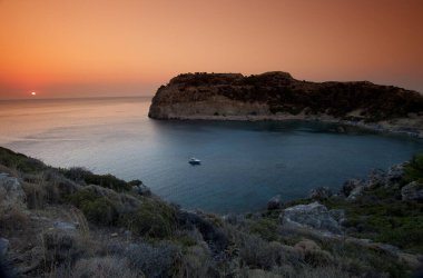 Antony Quinn koyunda gün doğumu, Rodos, Yunanistan