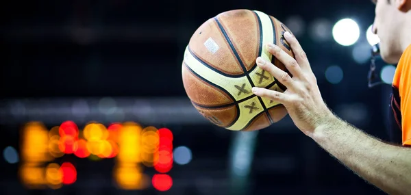 Basketballspieler Mit Ball — Stockfoto