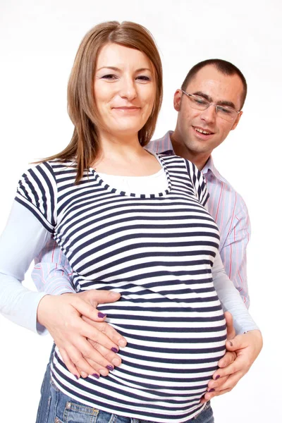 Szczęśliwa Kobieta Ciąży Mężem Białym Tle — Zdjęcie stockowe