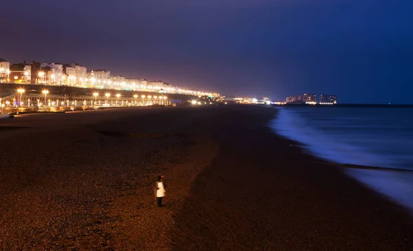 Denizden Şehrin Gece Manzarası — Stok fotoğraf