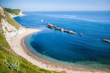 İngiltere, Dorset 'in Jurassic Sahili' nde güzel, gizli bir sahil.