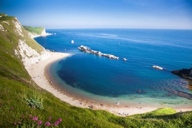 İngiltere, Dorset 'in Jurassic Sahili' nde güzel, gizli bir sahil.