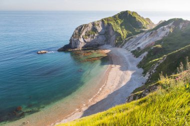 İngiltere, Dorset 'in Jurassic Sahili' nde güzel, gizli bir sahil.