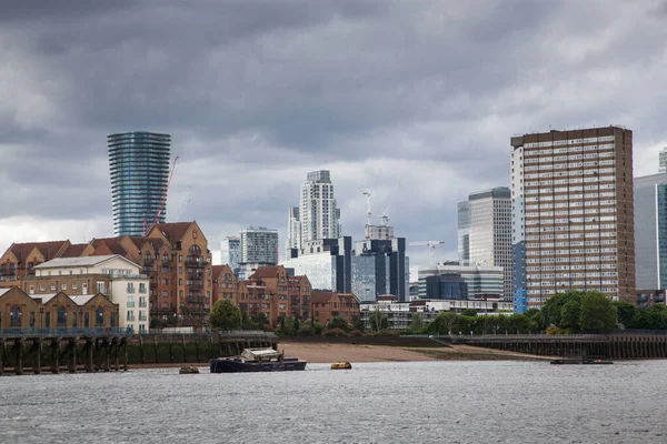 London May Riverside Apartment Business Buildings Canary Wharf Which London — Stock Photo, Image