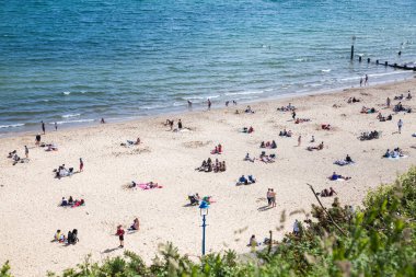 İngiliz sahili - Yaz tatili - Bournemouth, Dorset, İngiltere 'deki plajların en üst görüntüsü