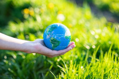 Dünya 'nın el ele tutuşması günü