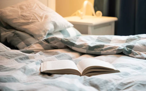 Cozy Bedroom Detail Focus Open Book — Stock Photo, Image