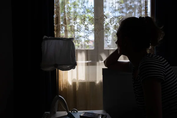 Silhouette Donna Comodino Tenendo Testa Salute Mentale — Foto Stock