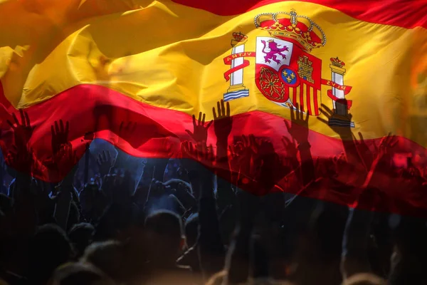 Οπαδοί Του Ποδοσφαίρου Που Υποστηρίζουν Την Ισπανία Πλήθος Γιορτάζει Στο — Φωτογραφία Αρχείου