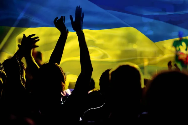 Torcedores Futebol Que Apoiam Ucrânia Multidão Que Celebra Estádio Com — Fotografia de Stock
