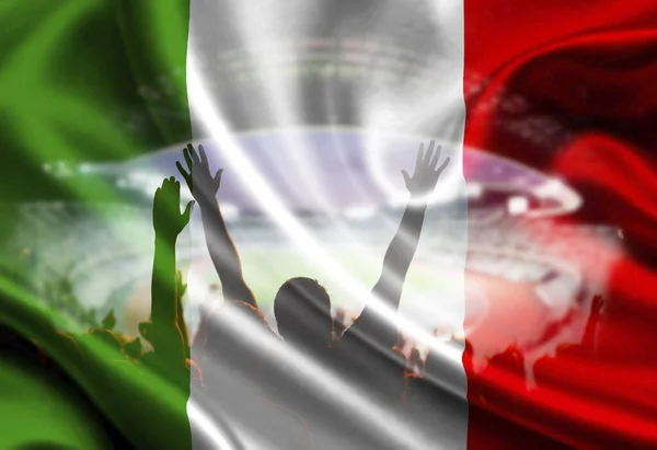 Italští Příznivci Dvojitá Expozice Italských Vlajkových Fotbalových Fanoušků Oslavujících Vítězství — Stock fotografie