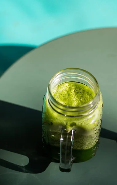 Mason Jar Mug Filled Green Spinach Kale Health Smoothie Green — Stock Photo, Image