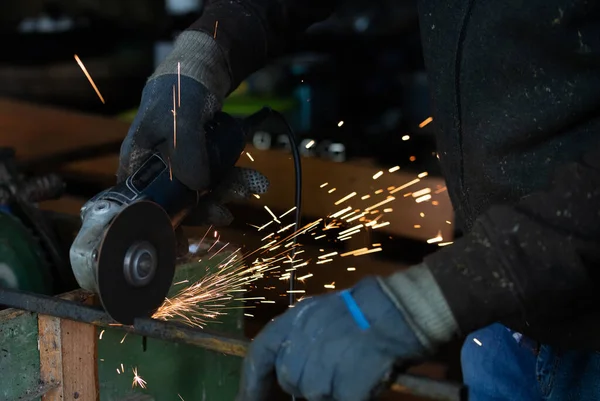 Las Manos Trabajo Soldadura Del Trabajador —  Fotos de Stock