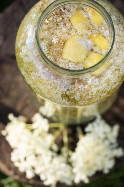Home Made Elderflower Syrup Lemon — Stock Photo, Image