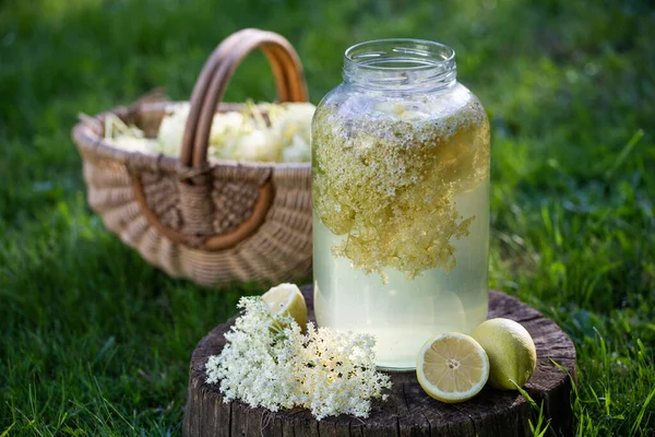 Sirop Fleurs Sureau Maison Citron Dans Verre — Photo