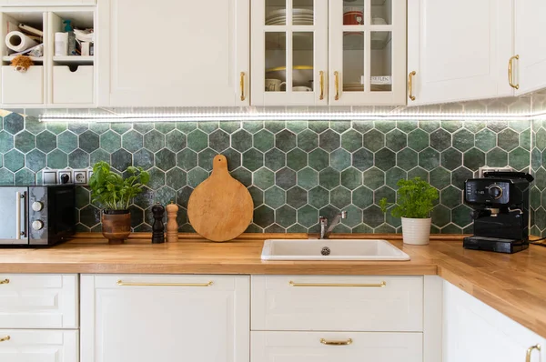 Moderne Keuken Interieur Met Witte Meubels Home Achtergrond — Stockfoto
