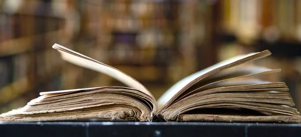 Old Open Book Library — Stock Photo, Image