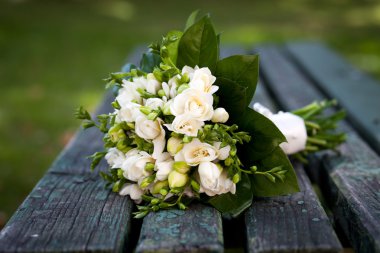 Güzel beyaz düğün buketi 