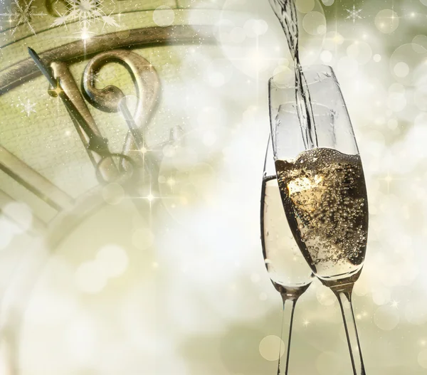 Toasting with champagne glasses on sparkling holiday background — Stock Photo, Image