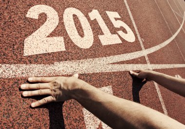 mutlu yeni yıl 2015 - eller başlangıç çizgisi üzerinde 