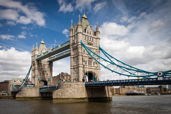 Věž most v Londýně, uk — Stock fotografie