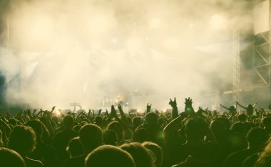 Kalabalık konser - retro tarzı fotoğraf