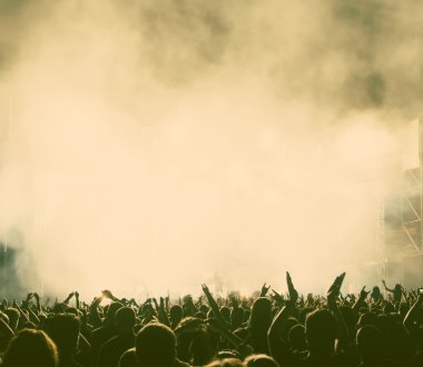 Kalabalık konser - retro tarzı fotoğraf