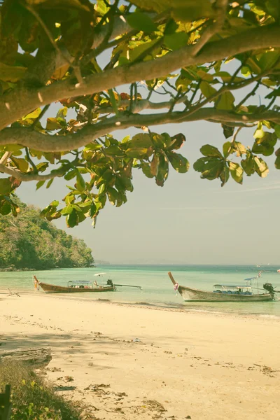 Hermosa playa tropical, Tailandia - postal de estilo retro —  Fotos de Stock