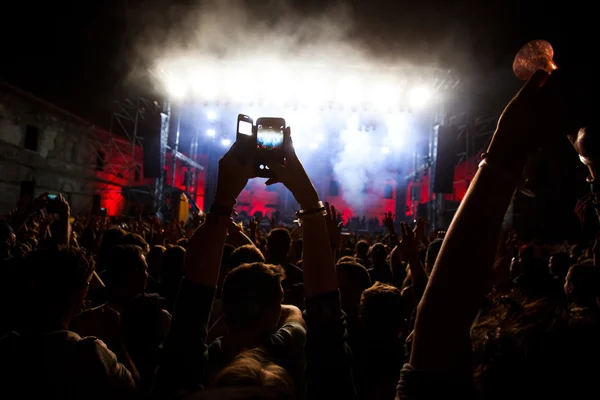 Andrang bei Konzert — Stockfoto